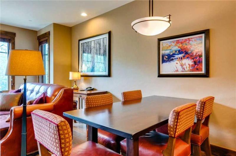 Luxury 2 Bedroom Breckenridge Vacation Rental With Stunning Mountain Views Just Steps From Historic Main Street 외부 사진