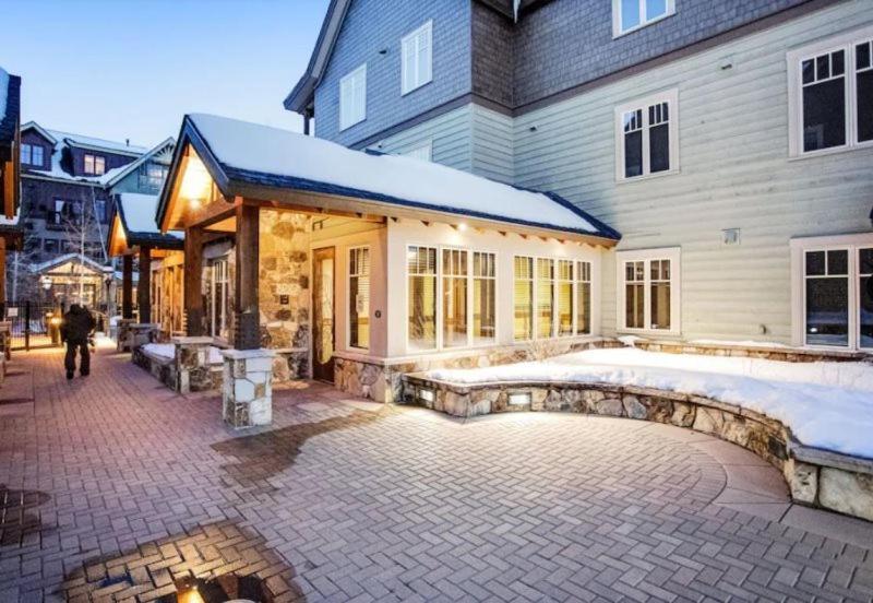 Luxury 2 Bedroom Breckenridge Vacation Rental With Stunning Mountain Views Just Steps From Historic Main Street 외부 사진